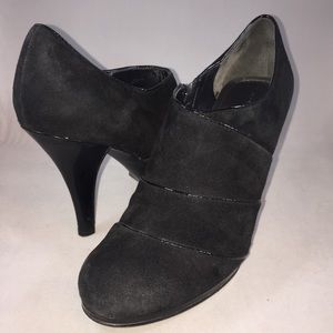 Tahari // Suede Boot, Size 8.5
